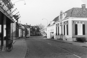 F5810 Raadhuisstraat 1976 (2)